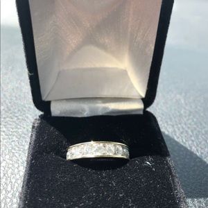 2 1/2-3 karat diamond 10k gold ring